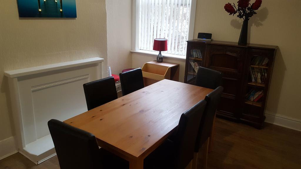 Blackpoolholidaylets Charles Street Villa Esterno foto