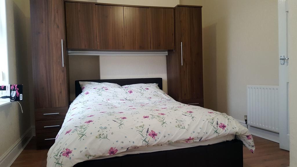 Blackpoolholidaylets Charles Street Villa Esterno foto