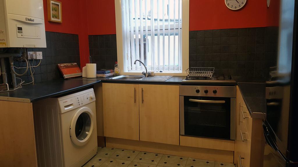 Blackpoolholidaylets Charles Street Villa Esterno foto